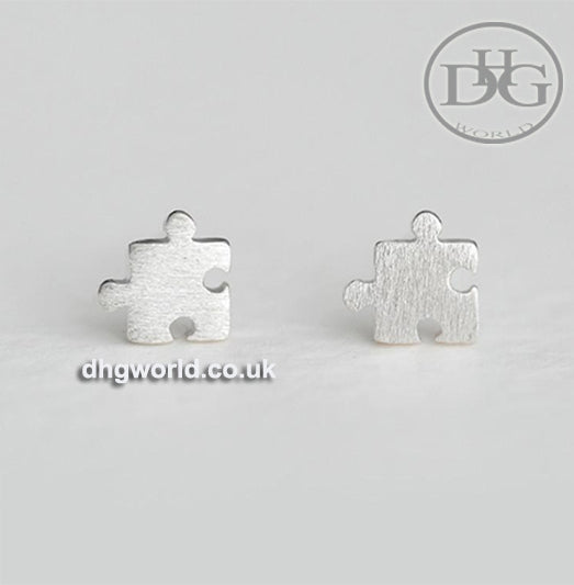 ModaOne 925 Sterling Silver Stylish / Beautiful Puzzle Piece Theme Stud Ladies / Womens Earrings